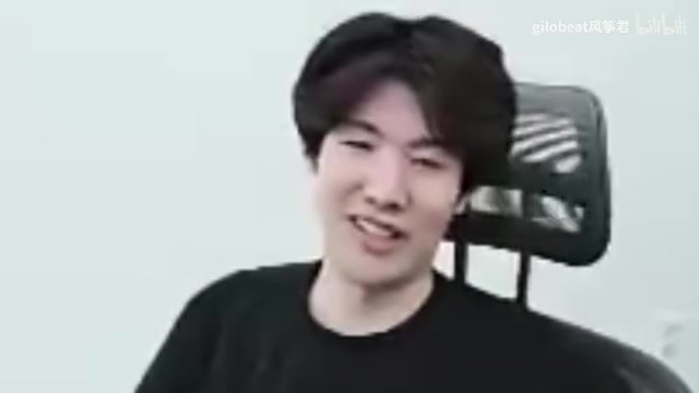 TheShy看到乐言豹女W撞墙坐直 评论豹女是个没用的英雄！